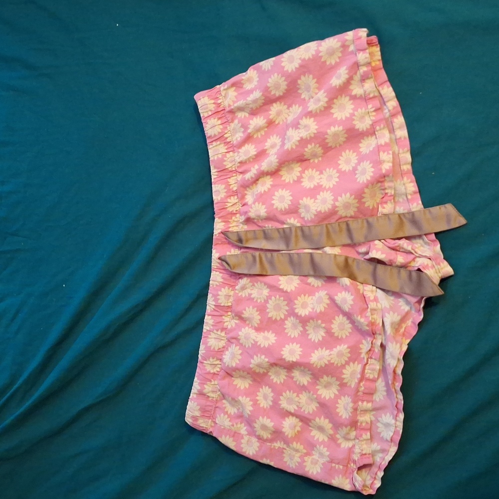Pink floral pyjama shorts